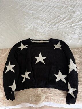 Black Star-Pattern Cozy Crewneck Sweater